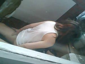 Two teens caught having sex on balcony Picture 6