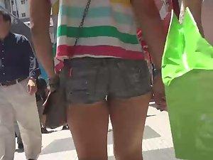 Shortie got the swag