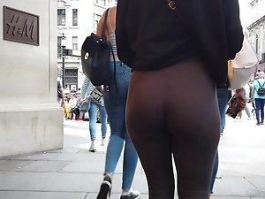 Butt cheeks that you'll want to bite Picture 5