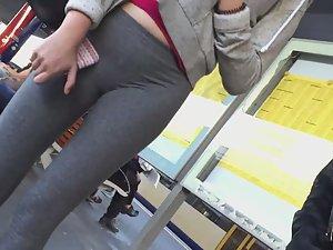 Grey tights seem popular nowadays Picture 8