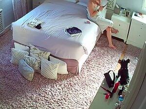 Spying on naked roommates getting ready together Picture 2