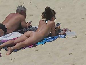 Amazing topless girls at beach Picture 7