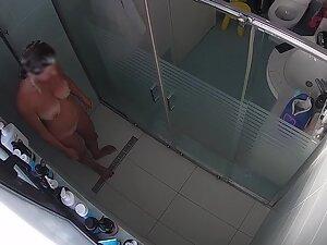 Spying her in shower proves her husband is a lucky man Picture 3