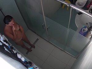 Spying her in shower proves her husband is a lucky man Picture 4