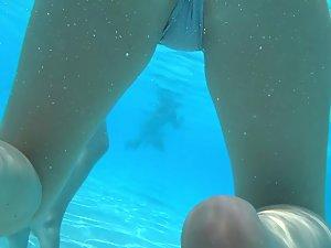 Teen butt swimming right in front of voyeur's camera Picture 8