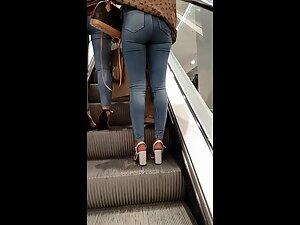 Stylish girl sways her sexy hips when she walks Picture 3