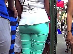 Impressive big ass stands out in a crowd Picture 2