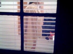 Window peeping on hot naked neighbor in her bathroom Picture 7