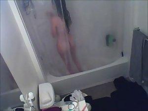 Hot nude woman spied in bathroom Picture 4