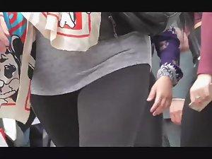 Lay your eyes on this ass Picture 3