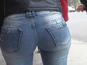 Nothing else can fit in those jeans Picture 2