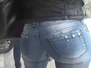 Nothing else can fit in those jeans Picture 6