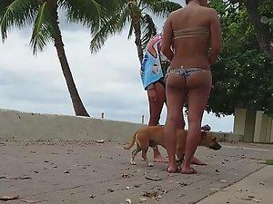 Hot girls play with dog by the beach Picture 5