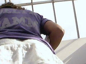 Close look in college girl's upskirt Picture 3