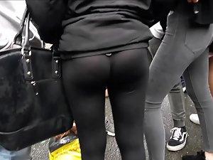 Amazing ass gets grabbed in front of voyeur