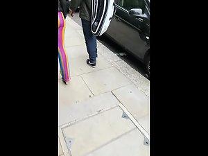 Voyeur follows a big butt in rainbow pants Picture 7