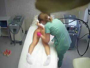 Spying on hot and flexible girl during depilation Picture 6