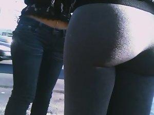 Bubbly butt looks spank worthy Picture 3