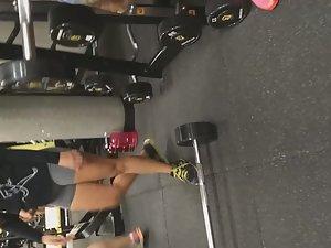 Pussy bulge of strong girl in the gym Picture 6