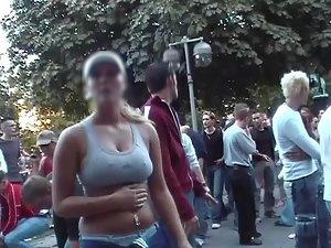 Rave girl dancing like a belly dancer Picture 4