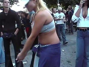Rave girl dancing like a belly dancer Picture 5