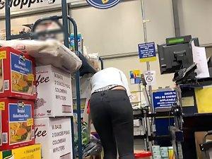 Sexy thong pops out like a whale tail when she bends over Picture 1