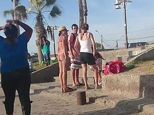 Hot milf ass is dirty from the sand Picture 6