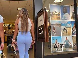 Exotic girl is thick in a muscular way Picture 2