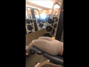 Big butt in front of candid camera at the gym Picture 1