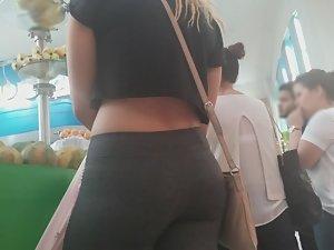 Hot teen got a sexy way of walking Picture 5