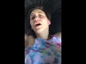 Teen girl is in constant orgasm during fucking Picture 4