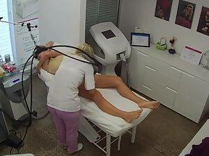 Hidden cam caught sexy tattooed milf getting hair removal Picture 3