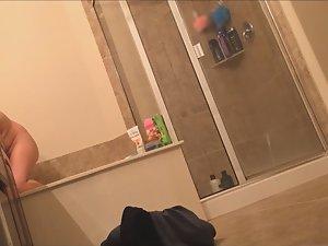 Sister's vanity spied in bathroom Picture 4