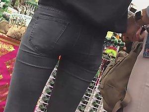 Small ass you could cup in both palms Picture 1