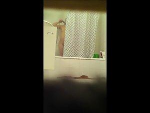 Naked chinese mom spied in shower Picture 1