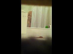 Naked chinese mom spied in shower Picture 2