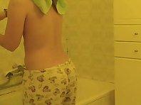 Girl washing herself and her hairy bush Picture 2