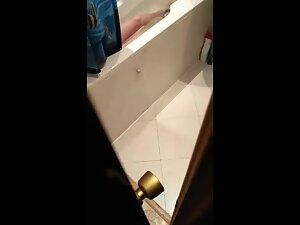 Spying on sweet stepsister in bathroom Picture 4