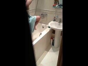 Spying on sweet stepsister in bathroom Picture 7