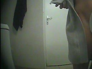 Sister's sweet and hairless pussy Picture 2