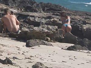 Watching a hot girl do sexy poses Picture 3