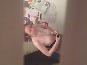 Peeping on neighbor's naked breasts Picture 1