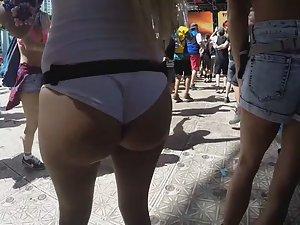 Phat booty shake on rave party Picture 5