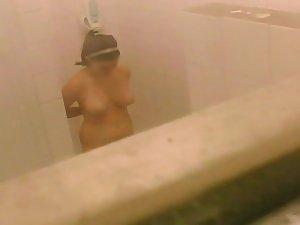 Women peeped as they chat in a shower Picture 7