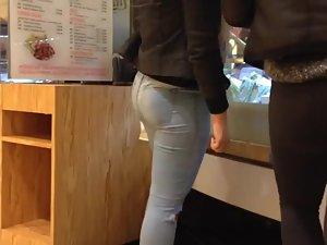 Hot asses of girls in the fast food Picture 5