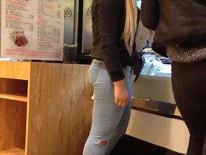 Hot asses of girls in the fast food Picture 6