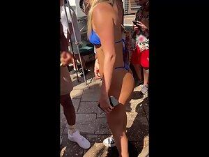 Hottest girl with perfect ass at a swimming pool party Picture 6