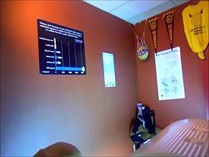 Tiny chick prepares to do some tanning Picture 8