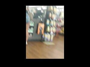 Big butt cheeks clenching and holding shorts in the crack Picture 5