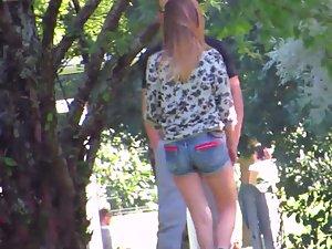 Teens in love and caught by a voyeur Picture 6